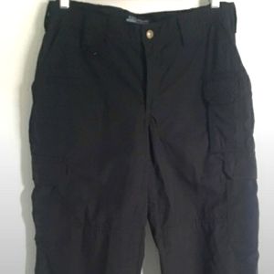 511 TACTICAL WOMENS Black Cargo Pants SZ 8 Regular, very good condition